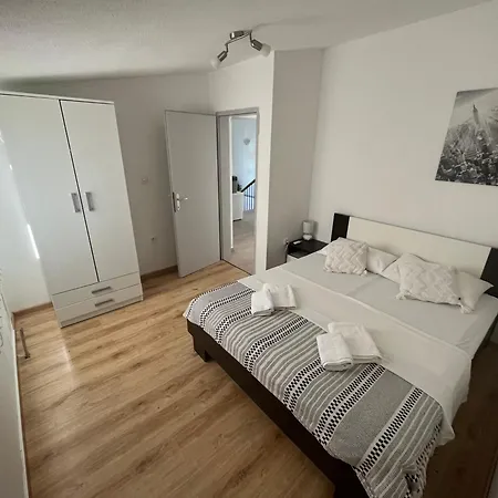 Kuca Za Odmor Karla Apartman
