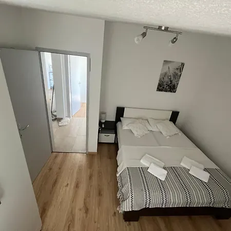 Apartman Kuca Za Odmor Karla